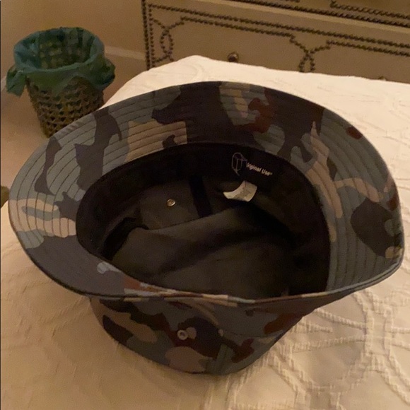 Bucket hat - Picture 2 of 2